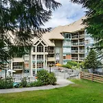 Woodrun Lodge 417 | Ski-In Ski-Out, Pool, Hot Tub, Free Parking