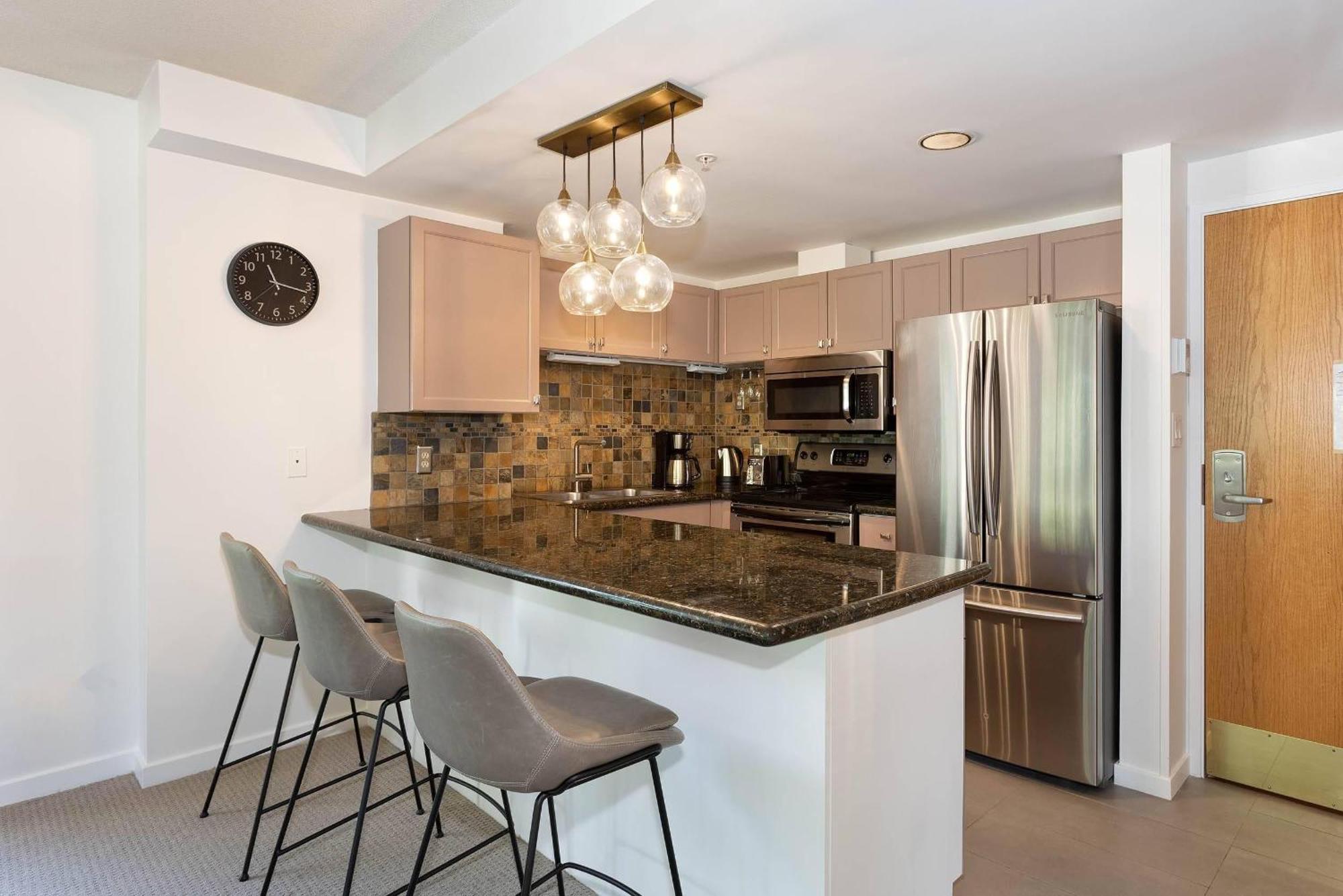 Woodrun 417 | Ski-in Ski-out, Pool, Hot Tub, Free Parking Hébergement de vacances Whistler