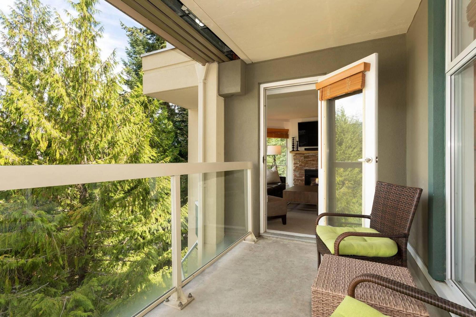 Hébergement de vacances Woodrun 417 | Ski-in Ski-out, Pool, Hot Tub, Free Parking Whistler